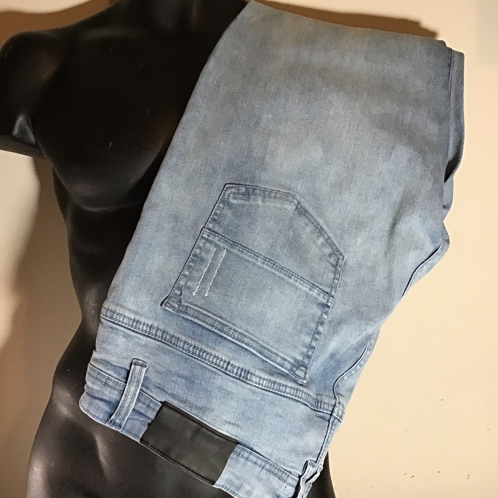 ❤️ #631, EXIT men’s jeans, distressed, great condition , size 38X32, see pics.🔥